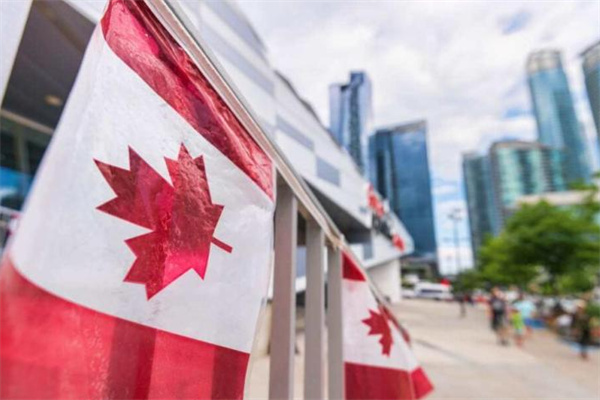 新移民在加拿大的生活費是多少？
